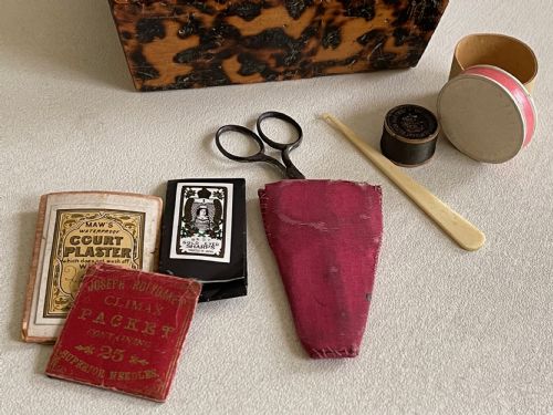 AN UNUSUAL EARLY TUNBRIDGE WARE SEWING PANNIER DECORATED WITH HOT POKER WORK - ADDITIONAL PHOTO 5