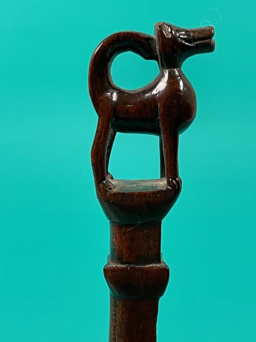 A RARE ANTIQUE TREEN APPLE CORER WITH A CARVED DOG - ADDITIONAL PHOTO 8