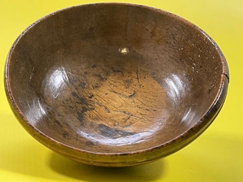 ANTIQUE TREEN SMALL DAIRY BOWL - ADDITIONAL PHOTO 3