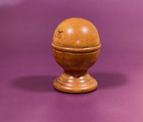 antique treen boxwood pill silverer - CATEGORY: ANTIQUE BOXES - DATED 19TH CENTURY
