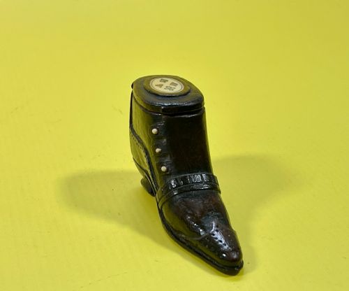 ANTIQUE SNUFF SHOE BOX WITH HEARTS CLUBS DIAMONDS SPADES - ADDITIONAL PHOTO 2