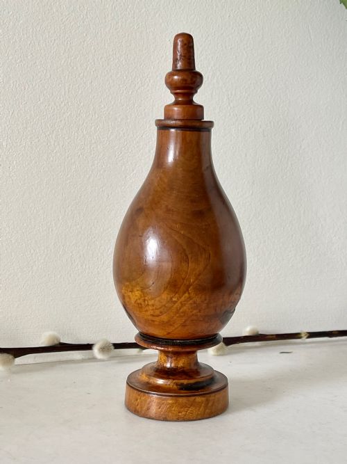 antique treen spice flask - CATEGORY: ANTIQUE MISCELLANEOUS - DATED GEORGIAN