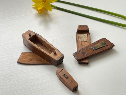 ANTIQUE TREEN TRIPLE PUZZLE SNUFF BOX MOMENTS MORE COFFIN SNUFF BOX - ADDITIONAL PHOTO 7