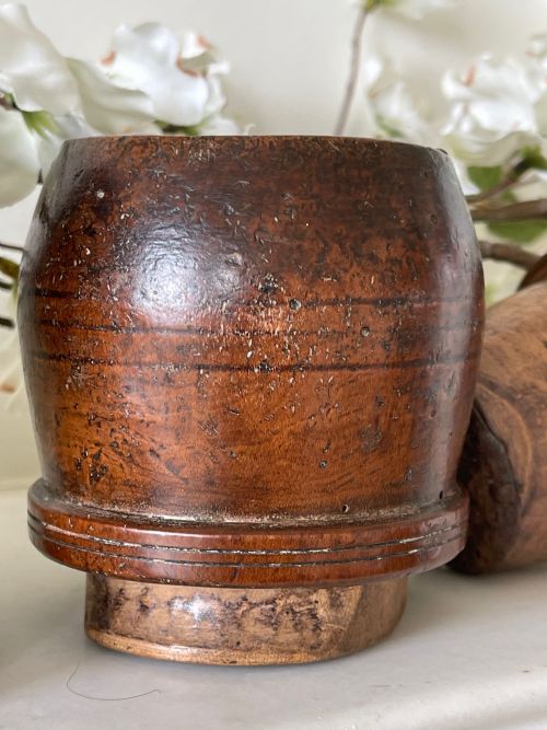 AN ANTIQUE CHARLES II SPICE MORTAR GRINDER - ADDITIONAL PHOTO 5