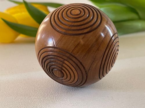 ANTIQUE TREEN PUZZLE BALL SNUFF BOX SOVEREIGN HOLDER OR FOR ROUGE - ADDITIONAL PHOTO 1