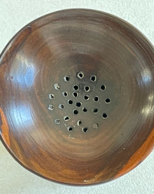 AN ENGLISH 18TH CENTURY ANTIQUE TREEN POUNCE POT - ADDITIONAL PHOTO 1
