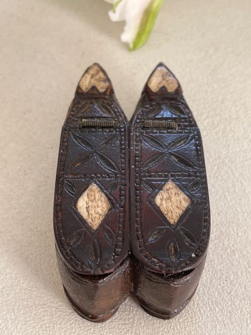 ANTIQUE PRISONER OF WAR DOUBLE SNUFF SHOE BOX - ADDITIONAL PHOTO 5