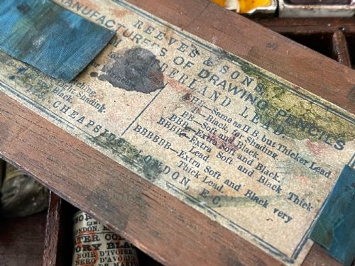 ANTIQUE ARTISTS PAINT BOX REEVES SONS WITH CONTENTS - ADDITIONAL PHOTO 9