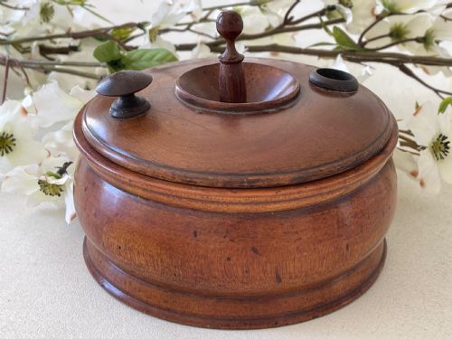 AN EARLY 1900S TRAVELLING ROULETTE GAME - ADDITIONAL PHOTO 1