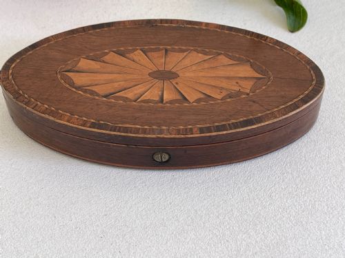 A GEORGIAN INLAID OVAL BOX - ADDITIONAL PHOTO 7