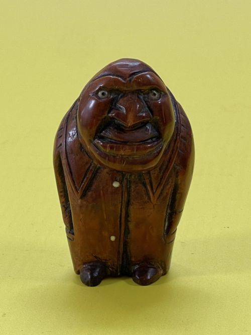 antique coquilla figural snuff box - CATEGORY: ANTIQUE BOXES - DATED GEORGIAN