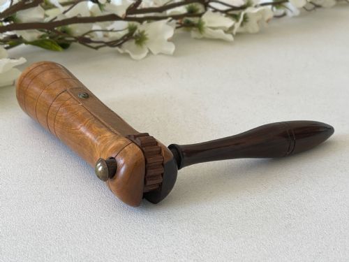 ANTIQUE TREEN DUCK CALL OR DUCK SCARER - ADDITIONAL PHOTO 6