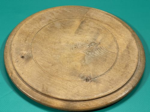 A TREEN SYCAMORE BREAD BOARD VANDYKE DESIGN - ADDITIONAL PHOTO 2