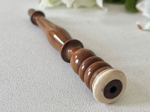 ANTIQUE TREEN YEW WOOD KNITTING SHEATH - ADDITIONAL PHOTO 3