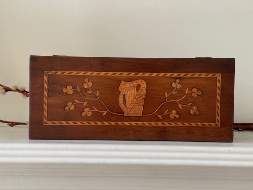 antique irish killarney ware box - CATEGORY: ANTIQUE BOXES - DATED 19TH CENTURY