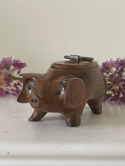 ANTIQUE TREEN PIG SNUFF BOX - ADDITIONAL PHOTO 1
