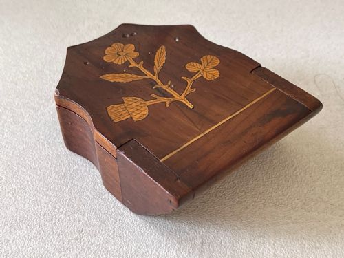 antique irish killarney ware pocket watch stand - CATEGORY: ANTIQUE BOXES - DATED 19TH CENTURY