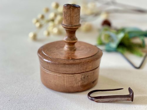 an unusual antique treen tinder box - CATEGORY: ANTIQUE BOXES - DATED GEORGIAN