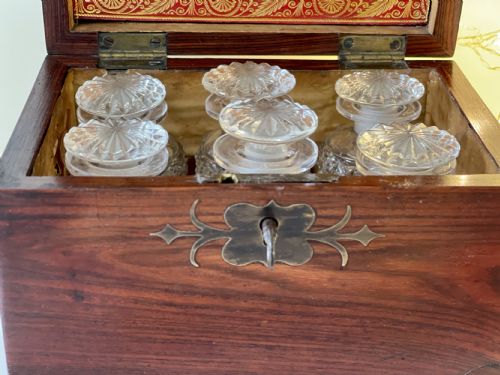 ANTIQUE ROSEWOOD SCENT BOX COMPLETE WITH ITS CUT GLASS SCENT BOTTLES - ADDITIONAL PHOTO 7