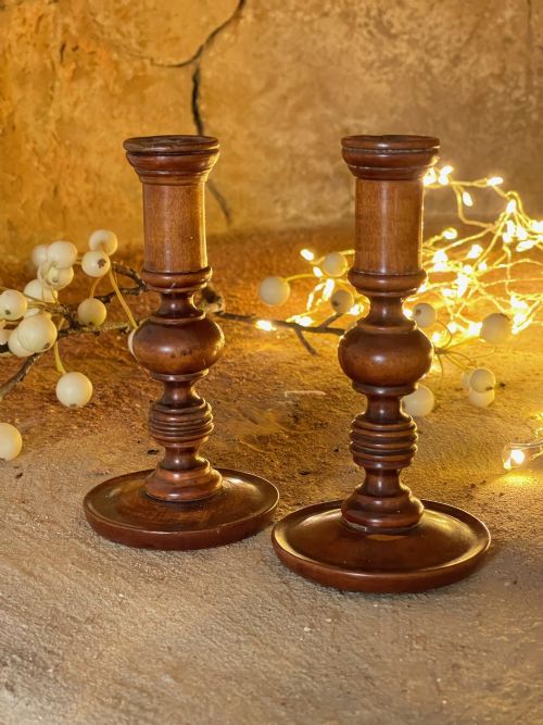 ANTIQUE TREEN PAIR OF TAPER CANDLESTICKS APPLEWOOD - ADDITIONAL PHOTO 1