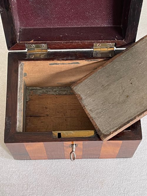 A GEORGIAN DOMED TOPPED TEA CADDY - ADDITIONAL PHOTO 2