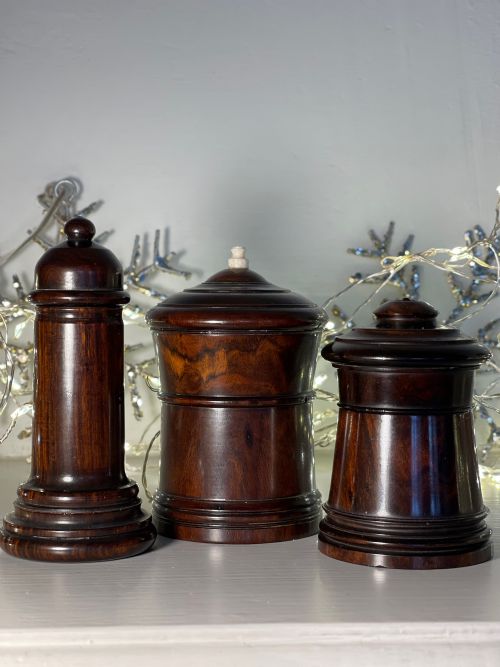 A GOOD SIZED ANTIQUE TREEN MATCH HOLDER LIGNUM VITAE - ADDITIONAL PHOTO 1