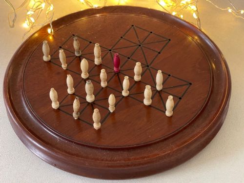 ANTIQUE MAHOGANY FOX AND GEESE GAME COMPLETE - ADDITIONAL PHOTO 5