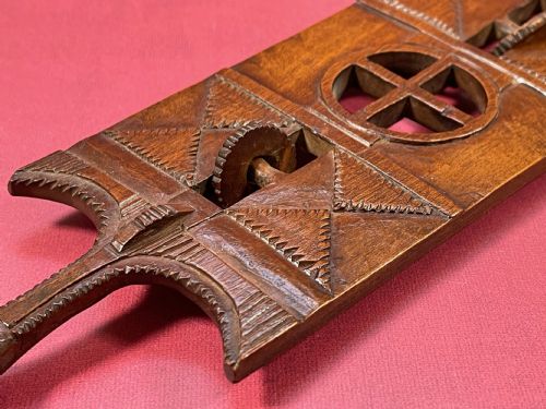 ANTIQUE TREEN WELSH LOVESPOON - ADDITIONAL PHOTO 5