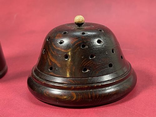 ANTIQUE TREEN SPICE MUFFINEER - ADDITIONAL PHOTO 3