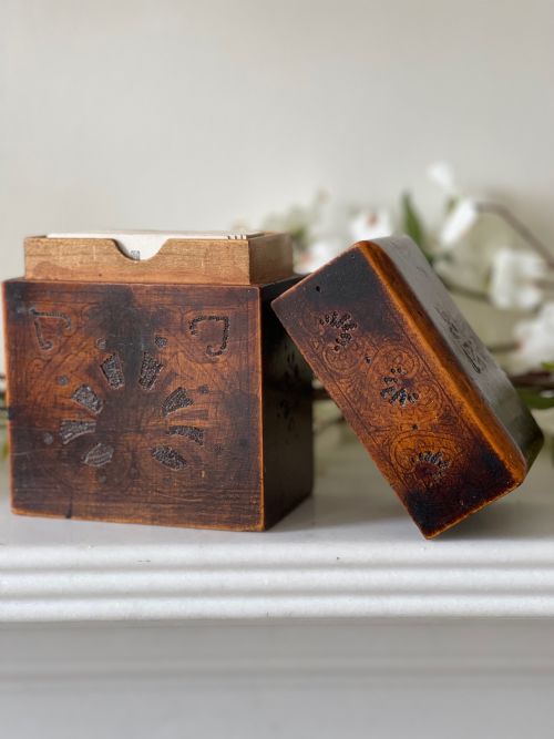 ANTIQUE PLAYING CARDS BOX CARDS HEART DECORATION - ADDITIONAL PHOTO 2