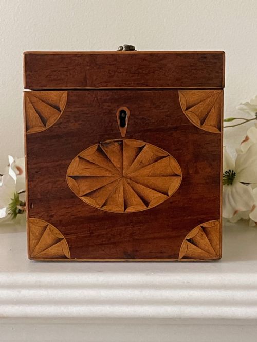 A GEORGIAN MAHOGANY INLAID TEA CADDY - ADDITIONAL PHOTO 5
