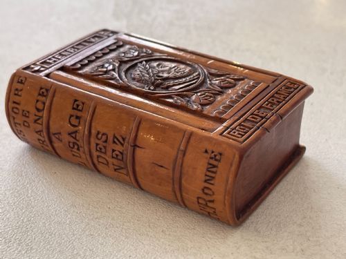 ANTIQUE TREEN SNUFF BOOK BOX - ADDITIONAL PHOTO 2
