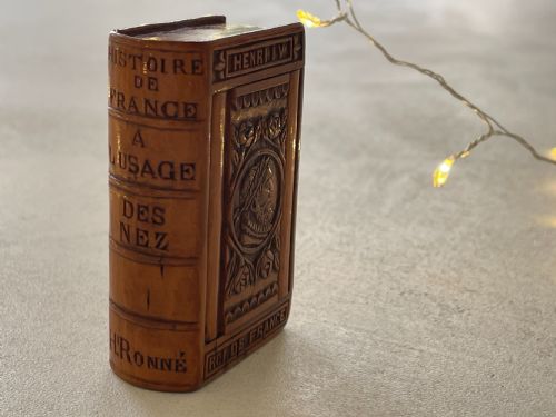 ANTIQUE TREEN SNUFF BOOK BOX - ADDITIONAL PHOTO 3