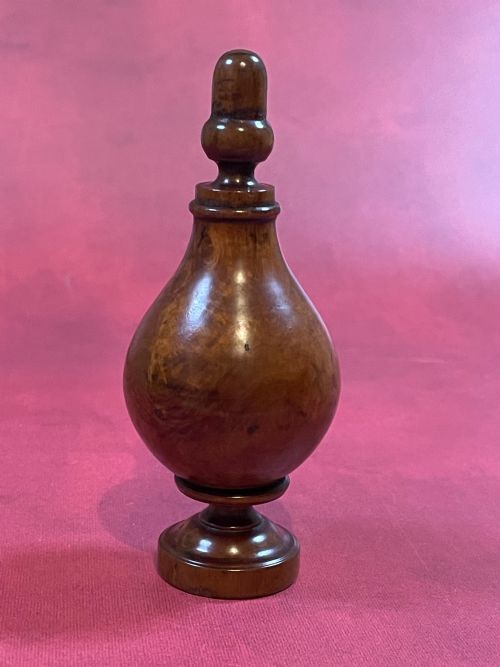 antique treen burr boxwood spice flask - CATEGORY: ANTIQUE MISCELLANEOUS - DATED 19TH CENTURY