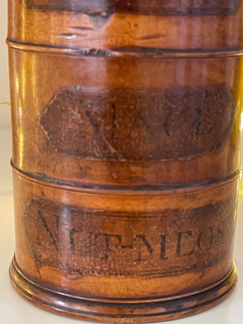 AN ANTIQUE TREEN THREE TIER SPICE TOWER WONDERFUL PATINATION - ADDITIONAL PHOTO 2