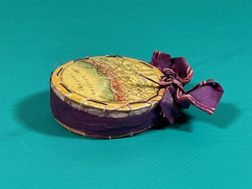 AN EARLY TUNBRIDGE WARE WHITEWOOD PIN WHEEL PIN CUSHION WITH COASTLINE MAP - ADDITIONAL PHOTO 2