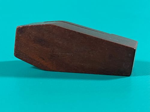 AN ANTIQUE COFFIN SNUFF BOX HEART DIAMOND INLAY - ADDITIONAL PHOTO 4