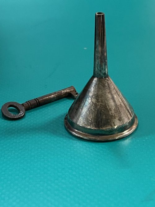 A SMALL ENGLISHGEORGIAN DOMESTIC MEDICINE CHEST - ADDITIONAL PHOTO 19
