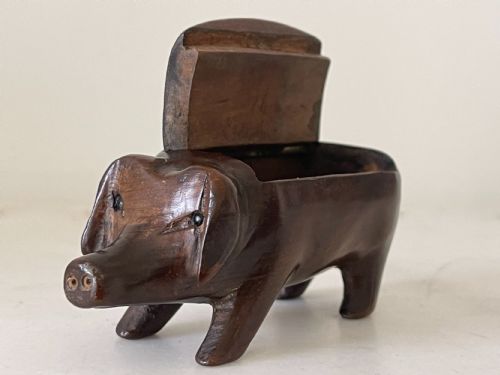 ANTIQUE TREEN PIG SNUFF BOX - ADDITIONAL PHOTO 3
