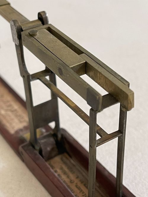 ANTIQUE DOUBLE TURN SCALES FOR SOVEREIGNS GUINEAS - ADDITIONAL PHOTO 8