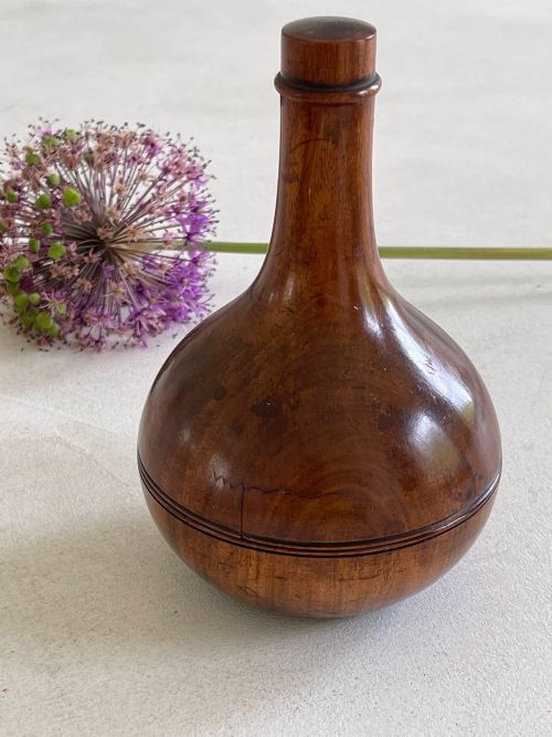 antique rosewood novelty box in the shape of a decanter - CATEGORY: ANTIQUE BOXES - DATED 19TH CENTURY
