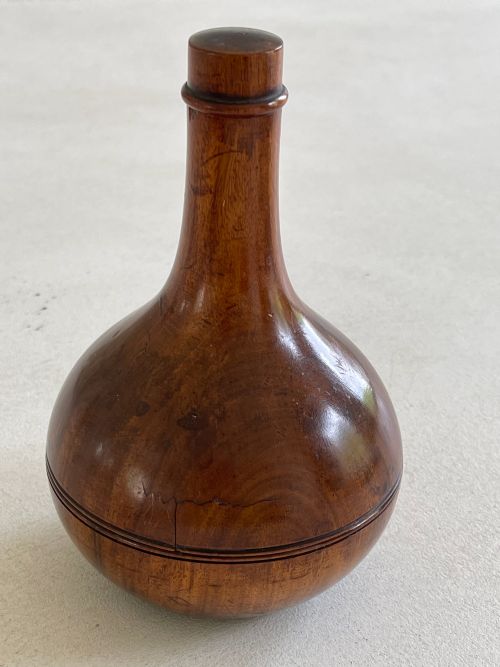 ANTIQUE ROSEWOOD NOVELTY BOX IN THE SHAPE OF A DECANTER - ADDITIONAL PHOTO 4