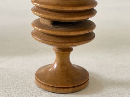 ANTIQUE TREEN MAGIC TRICK DISAPPEARING COUNTERCOIN - ADDITIONAL PHOTO 1