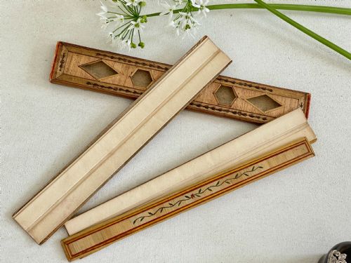 antique straw work silk skein holder - CATEGORY: ANTIQUE MISCELLANEOUS - DATED GEORGIAN