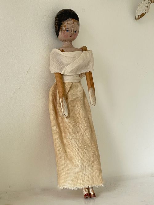 AN EARLY 1900S GRODNERTAL DOLL NEAT PROPORTIONS - ADDITIONAL PHOTO 1