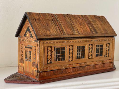 ANTIQUE STRAW WORK NOAHS ARK WITH ANIMALS BIRDS AND FIGURES - ADDITIONAL PHOTO 10