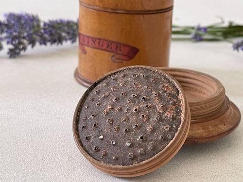 A RARE SMALL ANTIQUE TREEN SPICE TOWER AND NUTMEG GRATER - ADDITIONAL PHOTO 6