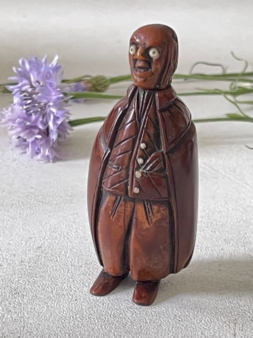 an antique coquilla nut figural snuff box - CATEGORY: ANTIQUE BOXES - DATED GEORGIAN