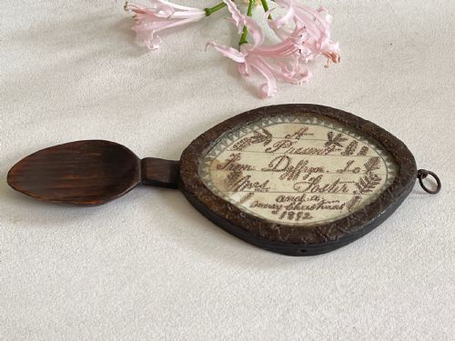 AN ANTIQUE WELSH SPOON LOVESPOON