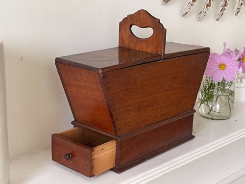 A SMALL ANTIQUE MAHOGANY HOUSEKEEPER'S BOX - ADDITIONAL PHOTO 2